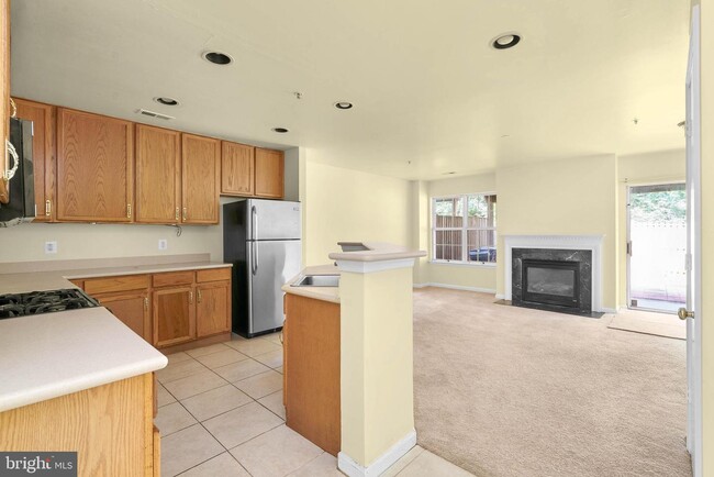 Building Photo - 111 Cavenrock Ct