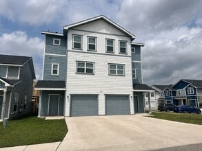 Building Photo - 13351 Rowdy Cove