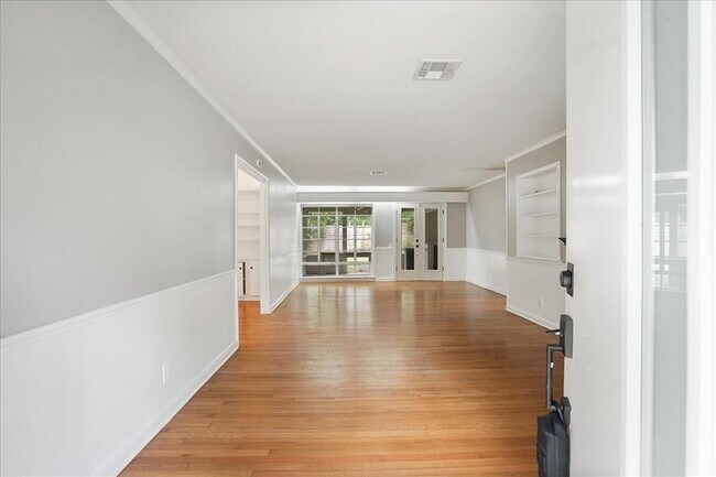 Foto del edificio - 2619 W 45th St