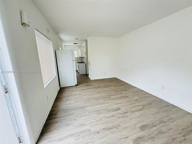 Foto del edificio - 2900 W Flagler St