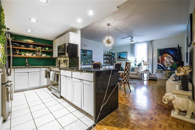 Building Photo - 130 26th St NW