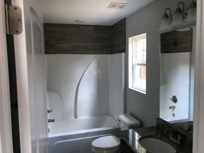 Foto del edificio - Available! Only one block from MTSU Area