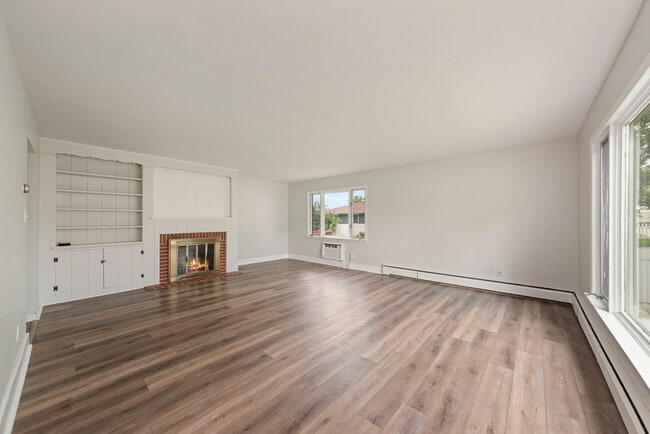 Building Photo - 407 S Hamilton St