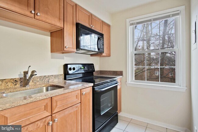 Foto del edificio - 2210 Washington Ave