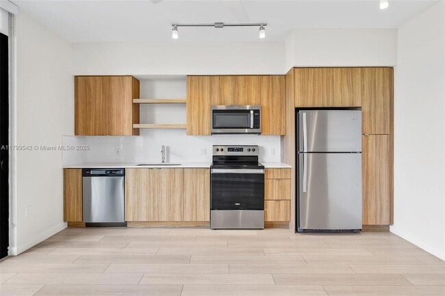 Foto del edificio - 555 NE 8th St
