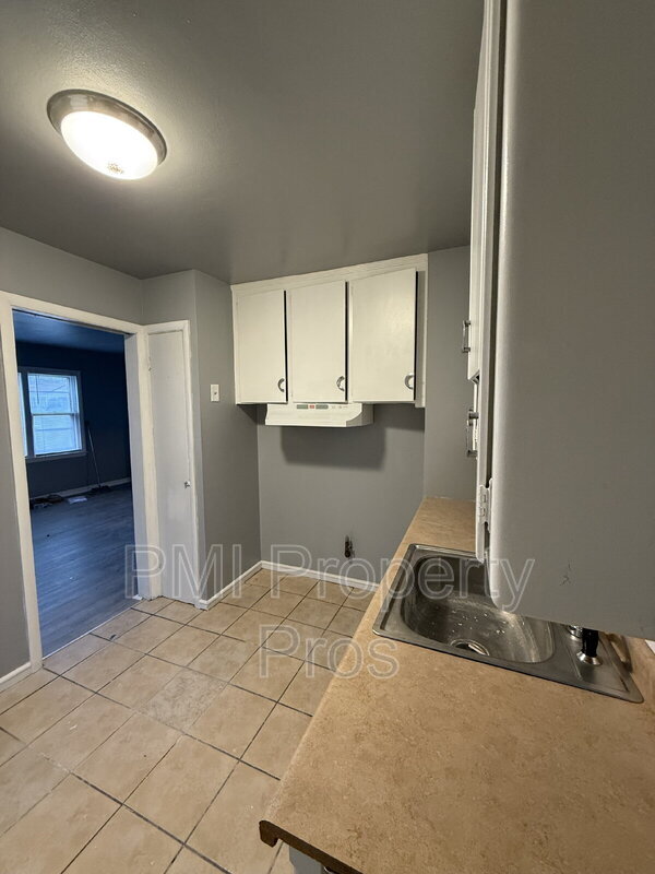 Building Photo - 5262 N Teutonia Ave