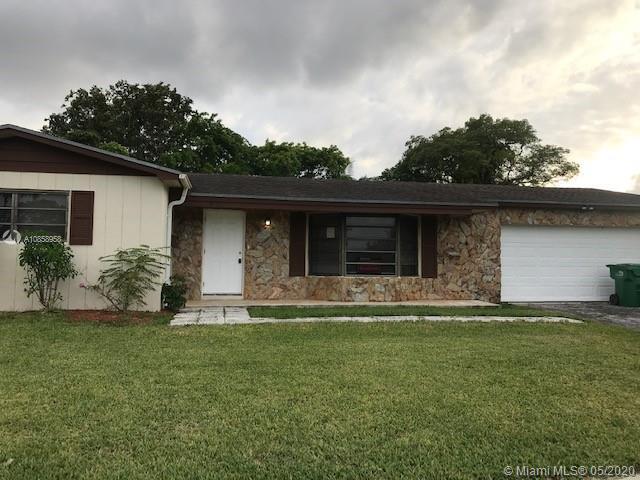 Building Photo - 9700 SW 104th Ct