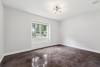 Building Photo - 7811 Bent Green Ln