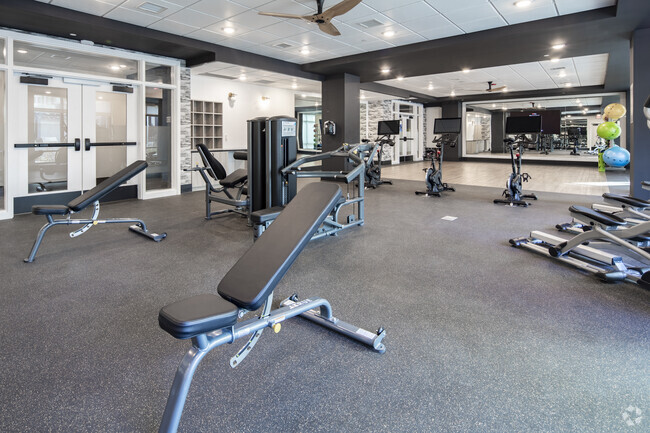 Gimnasio - Encore Mid City