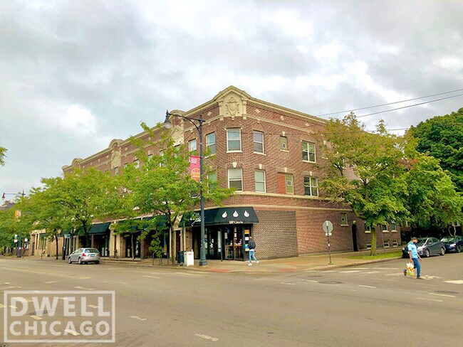 Foto del edificio - 6357 N Lakewood Ave