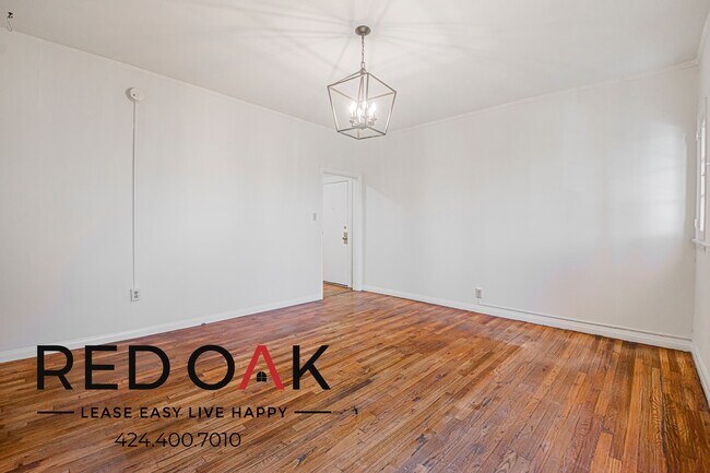 Building Photo - 836 Sanborn Ave