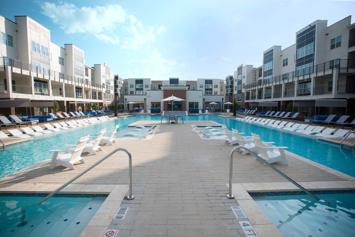 URSA 2255 S University Parks Dr Waco, TX Apartments for Rent in Waco