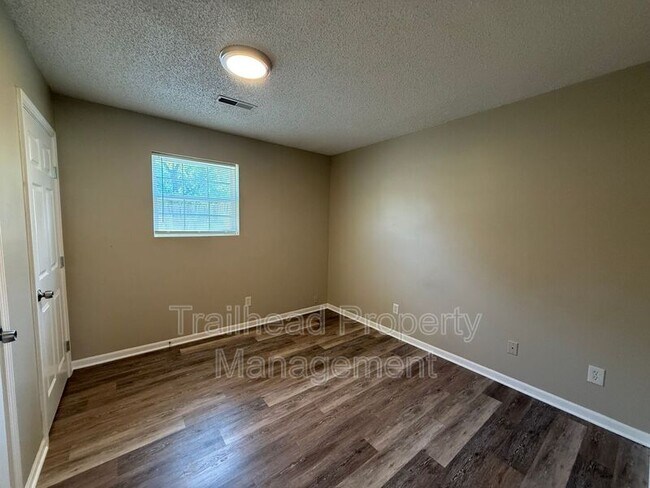 Foto del edificio - 602 N Jackson St