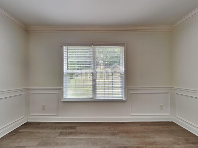 Building Photo - 5622 Falls Ridge Ln