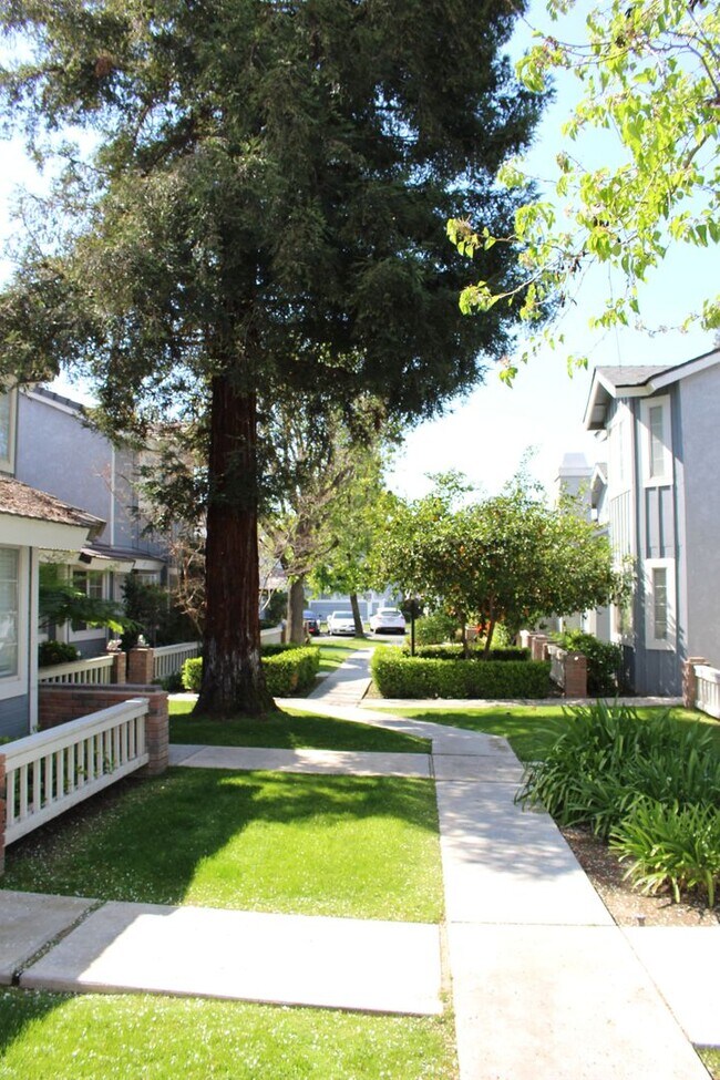 Foto del edificio - 2600 Brookside Dr