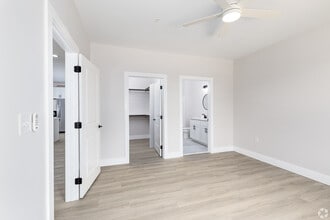Building Photo - Town Center Apartments