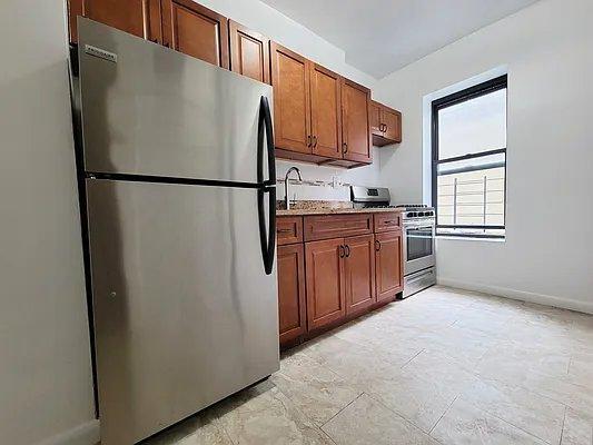 Building Photo - 1 bedroom in BRONX NY 10451