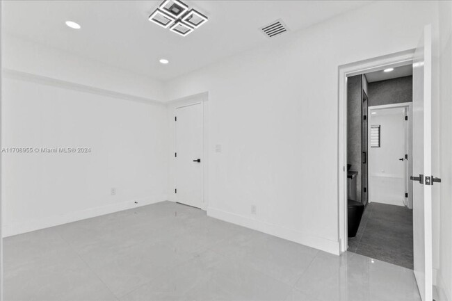 Foto del edificio - 5 bedroom in North Miami Beach FL 33179