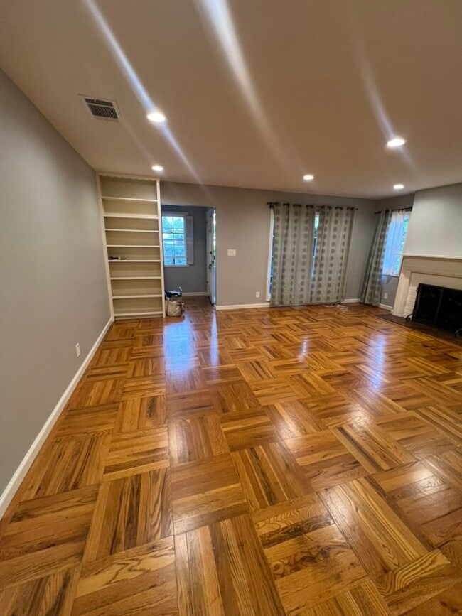 Foto del edificio - 2733 Bryant St