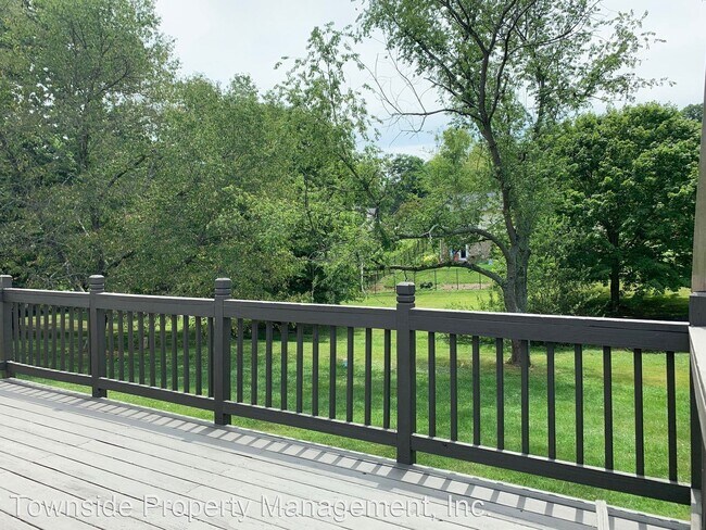 Foto del edificio - 4 br, 2 bath House - 208 Woodbine Dr.