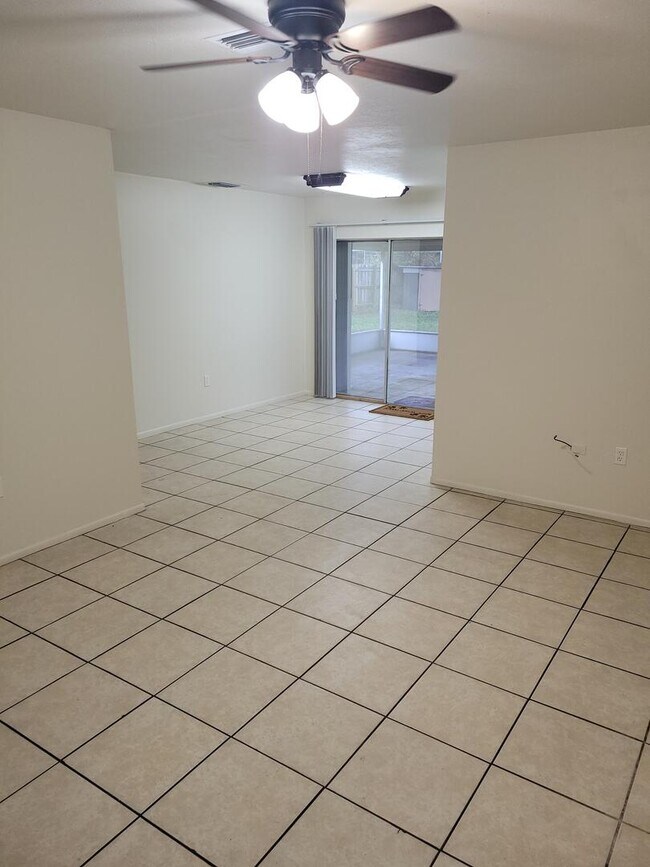 Building Photo - 3530 Bali Dr