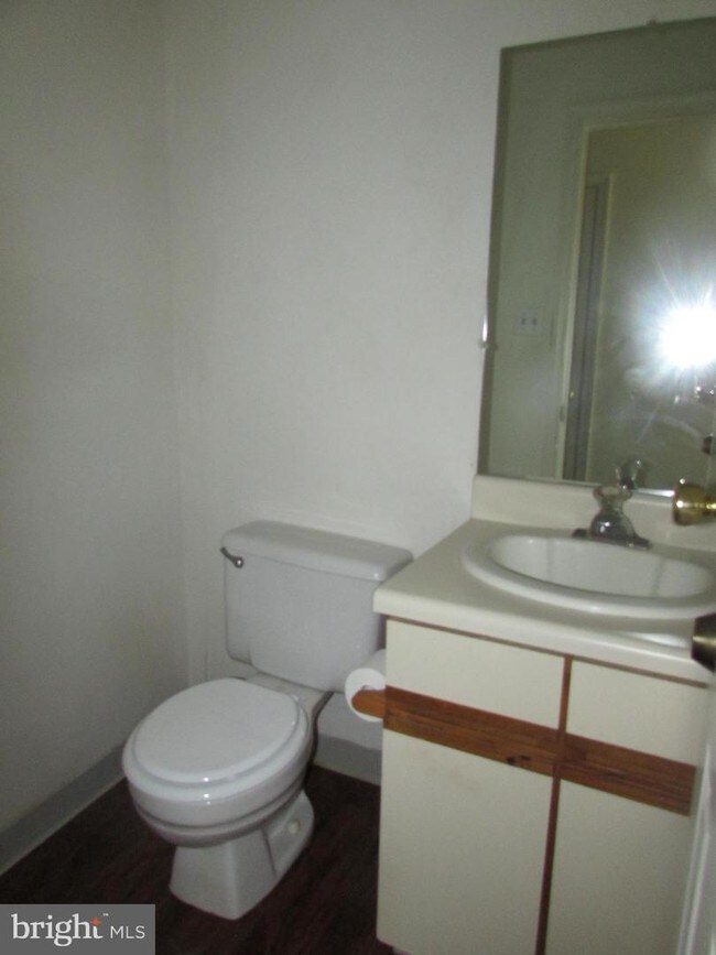 Building Photo - 141 Auckland Dr