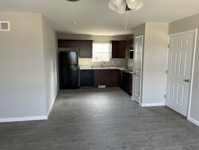 Foto del edificio - 108 Springfield Heights