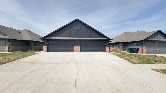 Foto del edificio - Welcome to Brand New Masonwood featuring this 3 Bedroom 2 Bath 2 Car Garage Duplex in a Great loc...