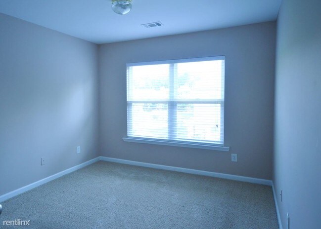 Building Photo - 3364 Estes Dr