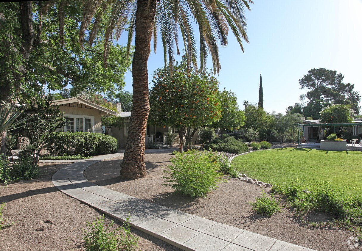 Primary Photo - Hinchcliffe Court