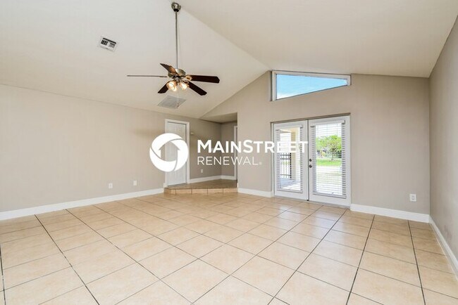 Foto del edificio - 3 Bedroom Pet-Friendly Home in Cape Coral,...