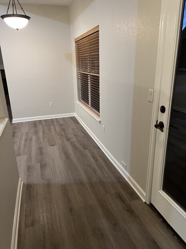 Comedor/zona para comer - 15234 W 63rd Ave