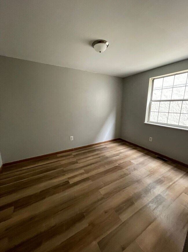 Foto del edificio - 2163 Indianola Ave