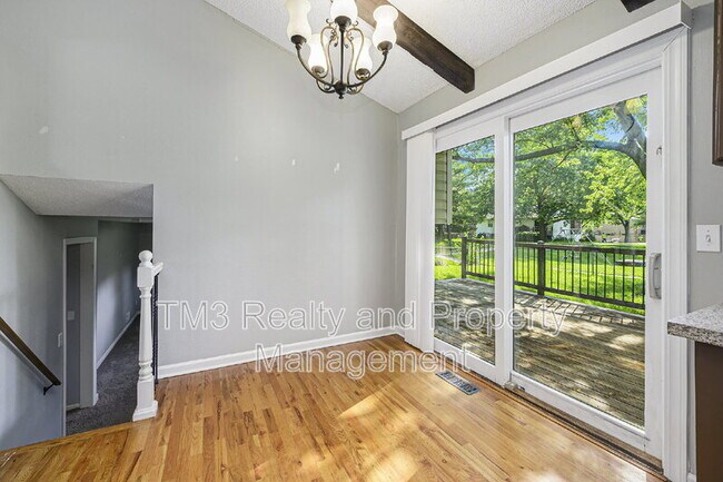 Foto del edificio - 12525 S Locust St