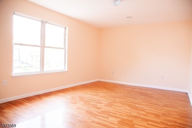 Building Photo - 111 Highland Ave