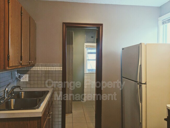 Foto del edificio - 2402 S 18th St