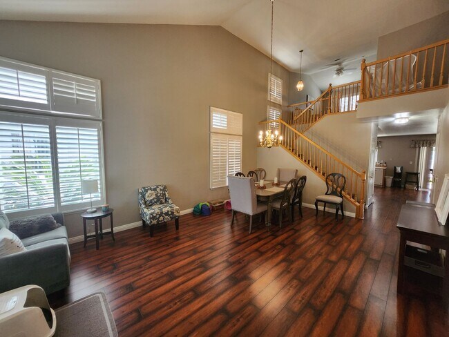 Photo - Rare rental in Sycamore Crossing! House