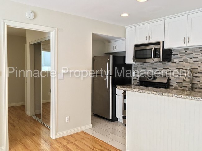 Building Photo - 1 Bedroom Manhattan Beach Apartment For Rent