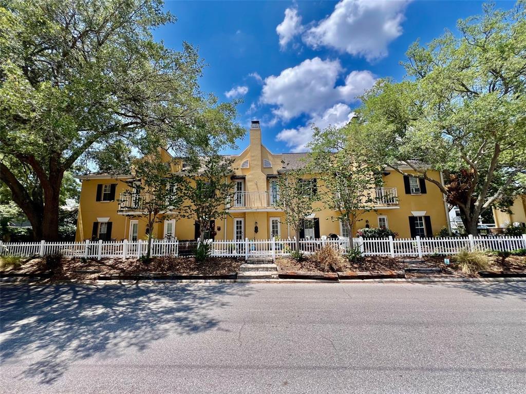 Primary Photo - 2315 S Clewis Ct