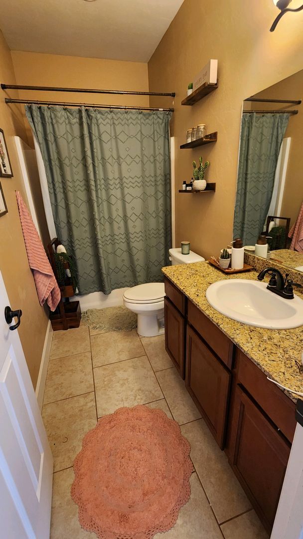 Foto del edificio - Beautiful 4 Bedroom 3 Bath Home
