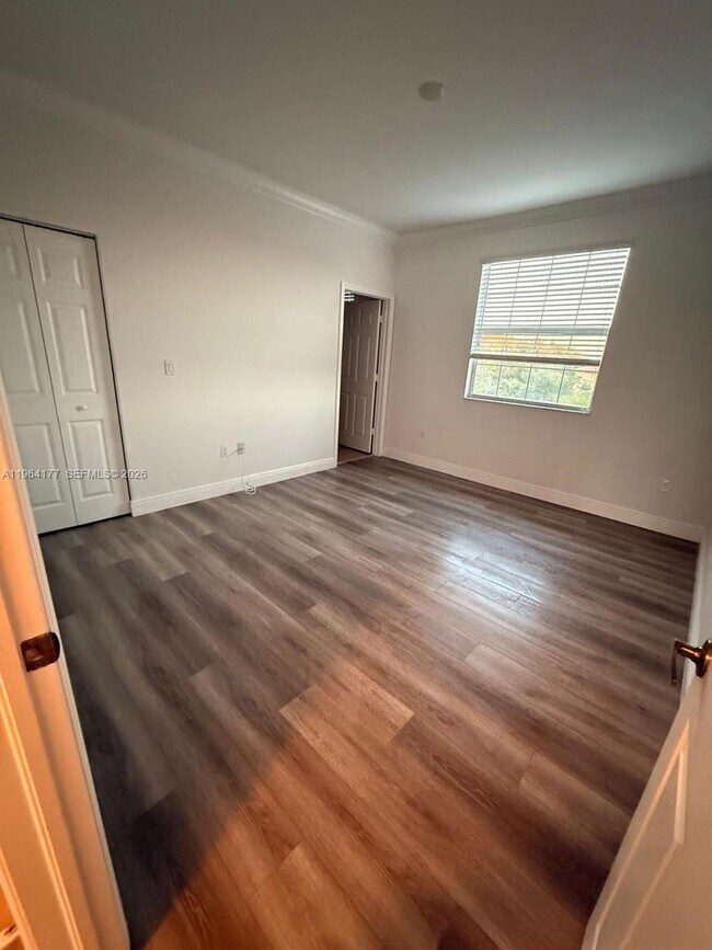 Foto del edificio - 819 SW 147th Ave