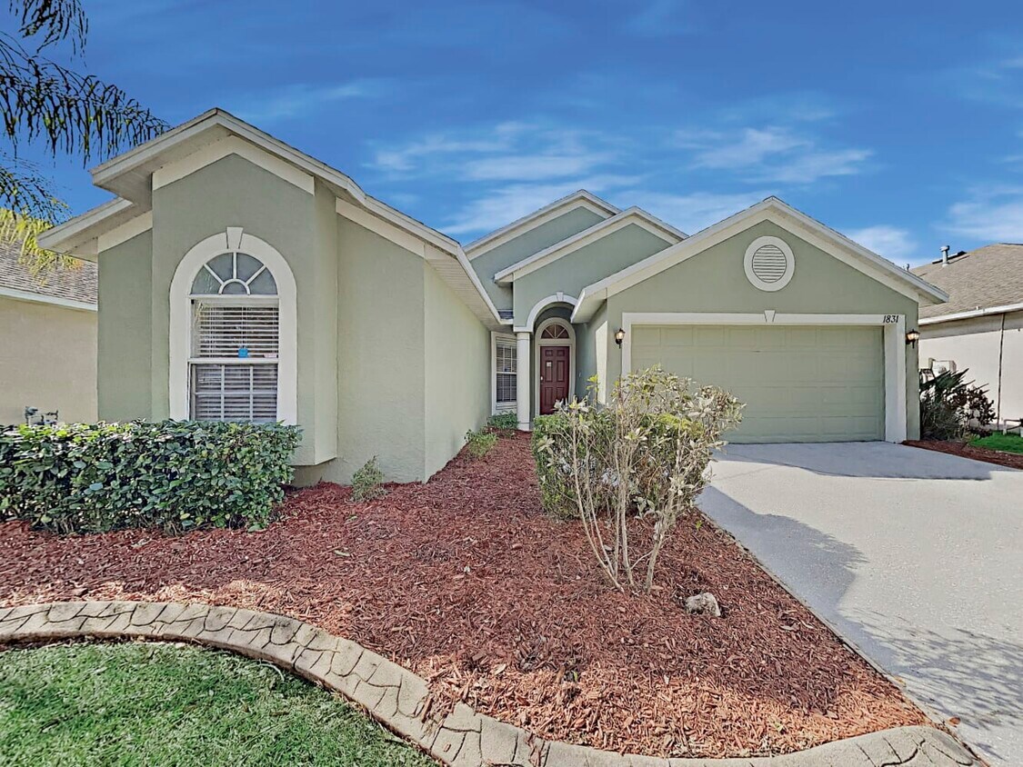 Foto principal - 1831 Greystone Heights Dr