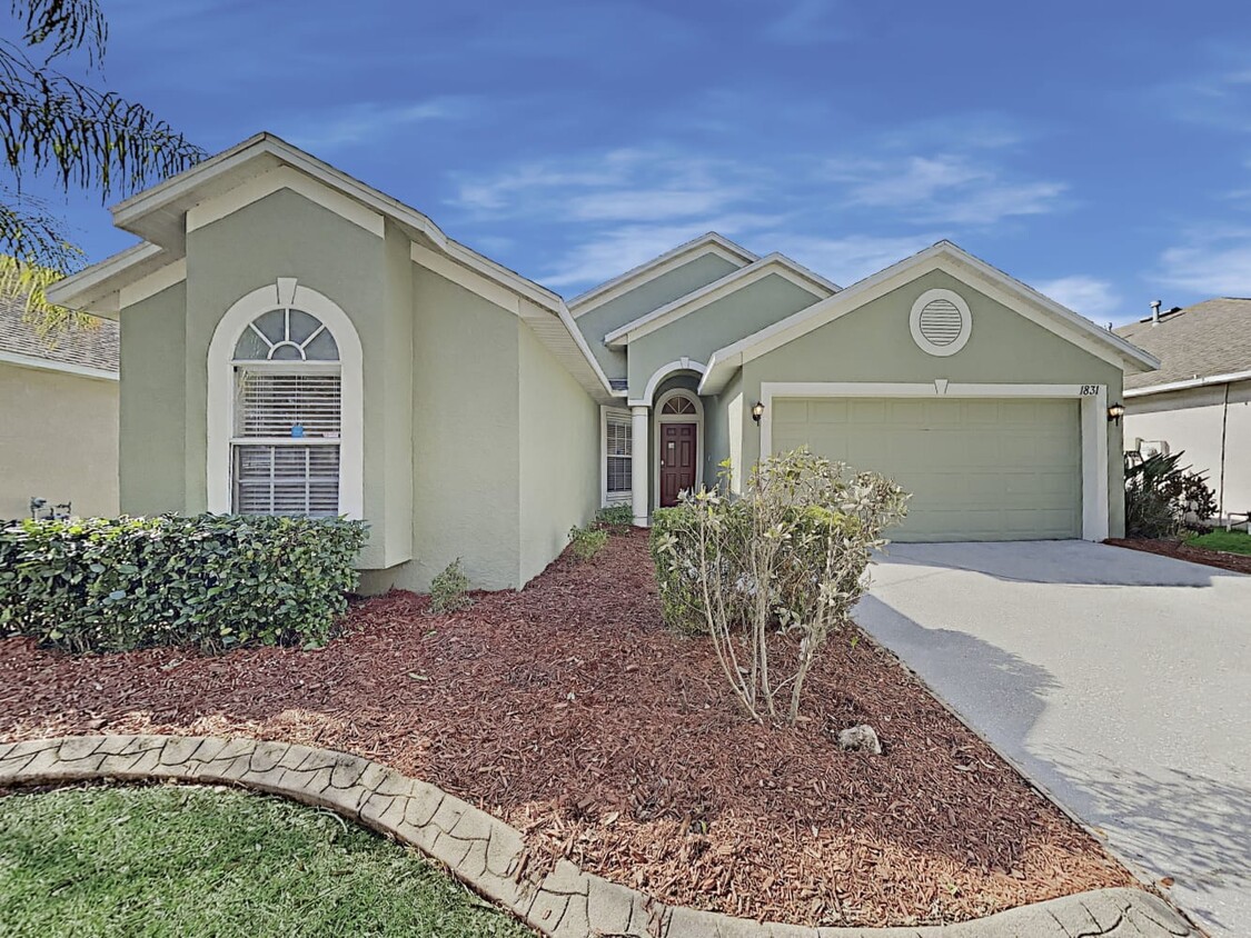 Primary Photo - 1831 Greystone Heights Dr