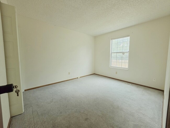 Building Photo - 14333 E Warren Pl