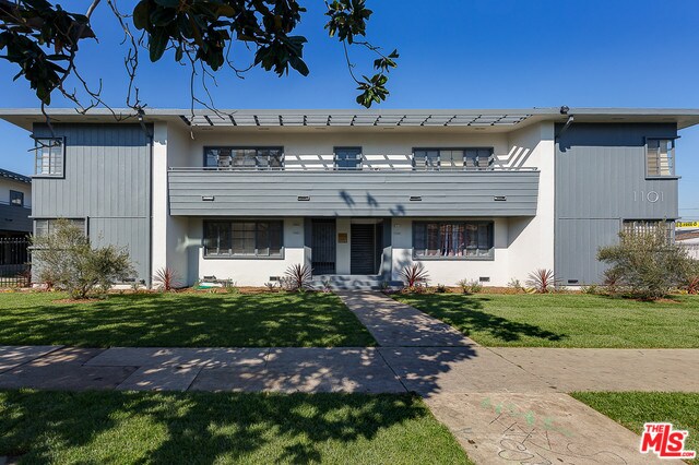 Building Photo - 1107 S Bronson Ave