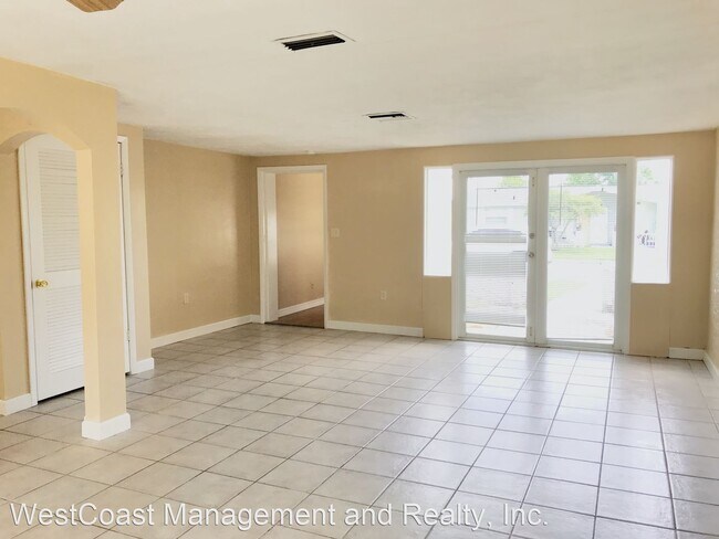Building Photo - 3 br, 2 bath House - 10115 Cherry Creek Lane