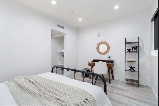 Foto del edificio - 124 S Croft Ave