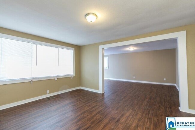 Building Photo - 6939 Johns Rd