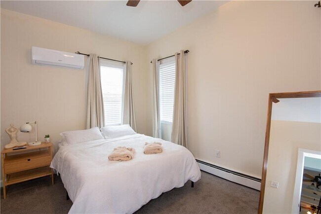 Foto del edificio - 391 Aquidneck Ave