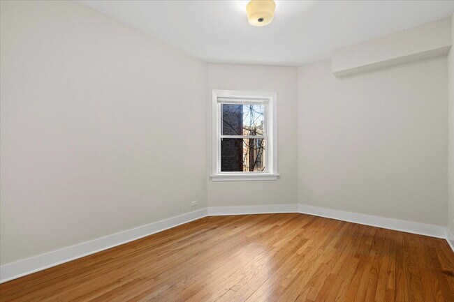 Foto del edificio - 4912 N Washtenaw Ave